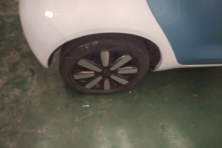 Used ORA Black Cat 2019 351 km Family Edition Right Rear Wheel Hub
