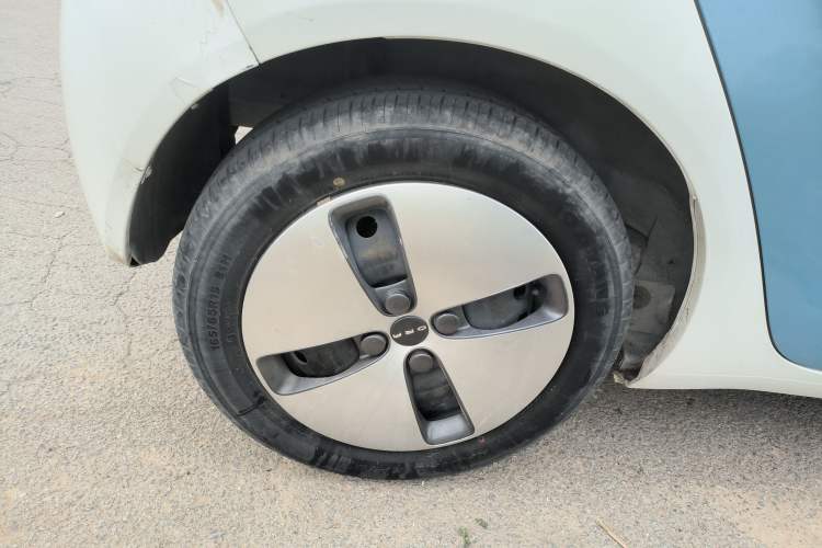 Used ORA Black Cat 2019 351 km Fun Edition Right Rear Wheel Hub