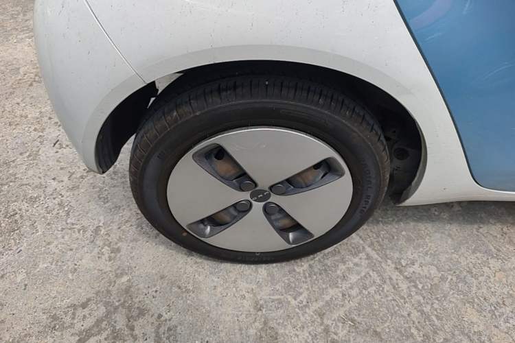 Used ORA Black Cat 2019 351 km Fun Edition Right Rear Wheel Hub