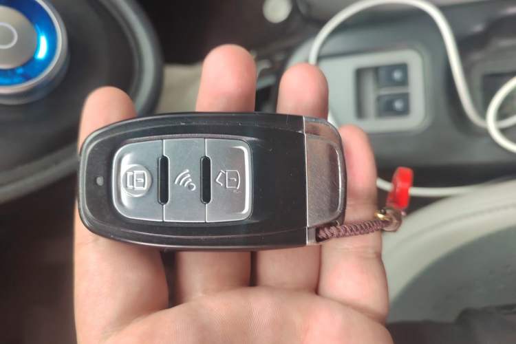 Used ORA Black Cat 2019 351 km Goddess Edition Vehicle Key