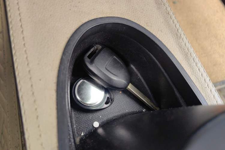 Used ORA Black Cat 2019 351 km Fun Edition Vehicle Key