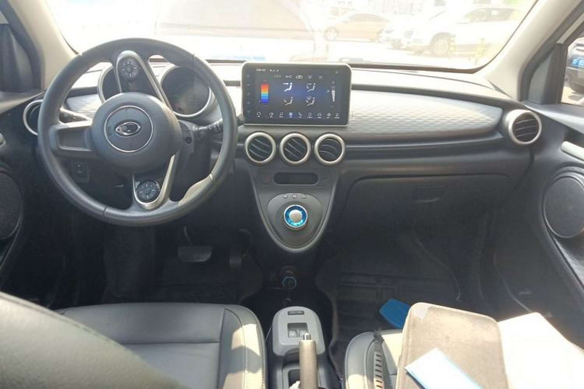 Used ORA Black Cat 2019 351 km Family Edition Center Console