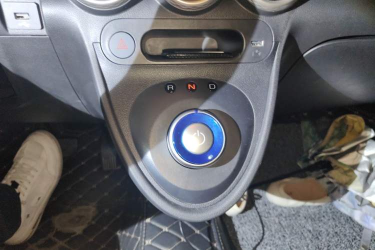Used ORA Black Cat 2019 351 km Goddess Edition Gear Lever