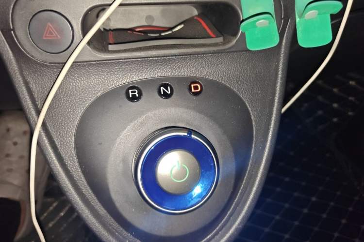 Used ORA Black Cat 2019 351 km Fun Edition Gear Lever
