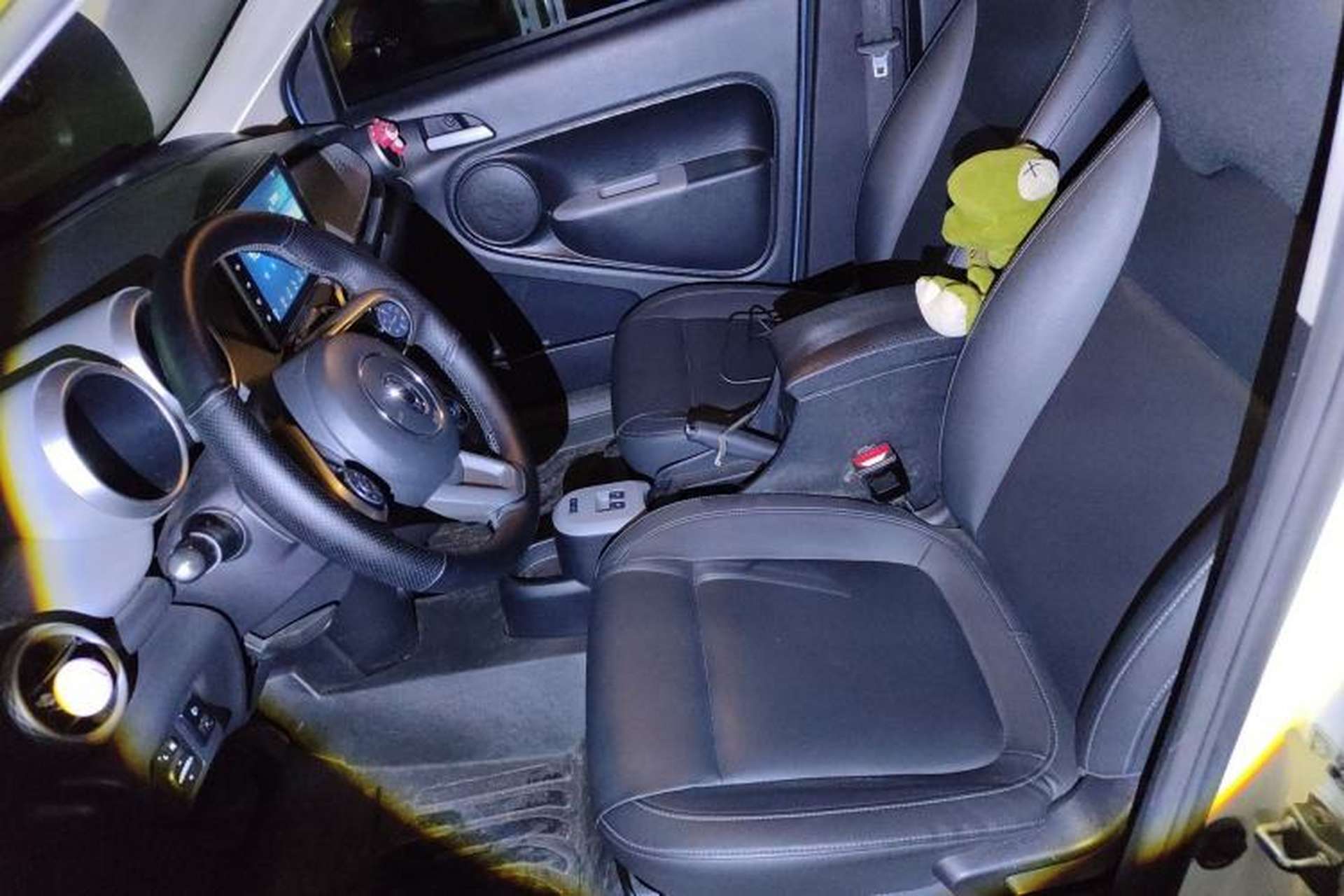 Used ORA Black Cat 2019 301km Standard Edition Left Front Seat