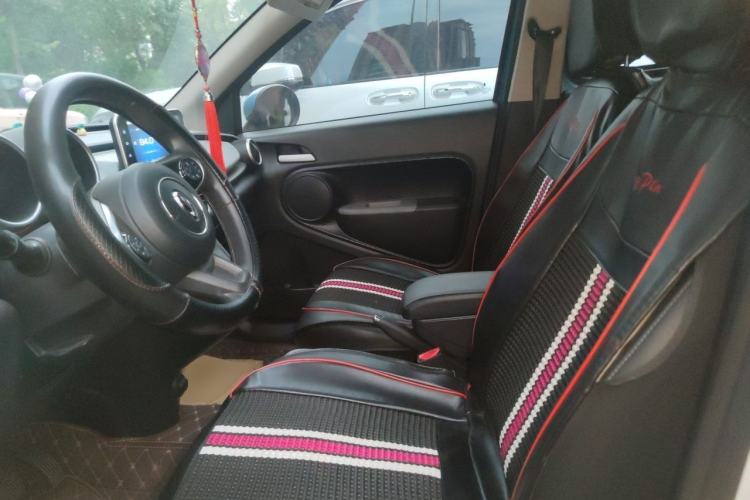 Used ORA Black Cat 2019 351 km Family Edition Left Front Seat