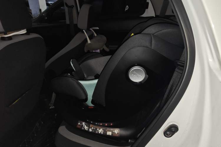 Used ORA Black Cat 2019 351 km Fun Edition Left Rear Seat