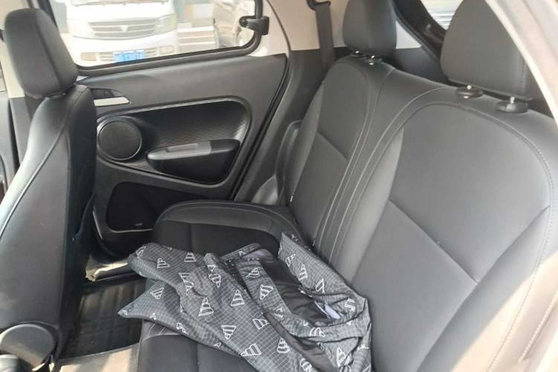 Used ORA Black Cat 2019 351 km Family Edition Left Rear Seat