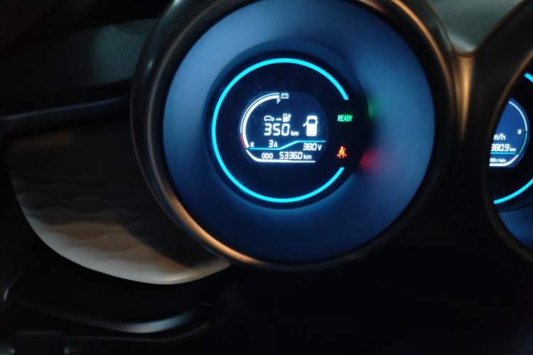Used ORA Black Cat 2019 351 km Goddess Edition Odometer Close Up