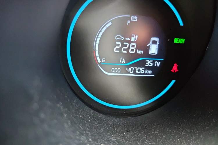 Used ORA Black Cat 2019 351 km Goddess Edition Odometer Close Up