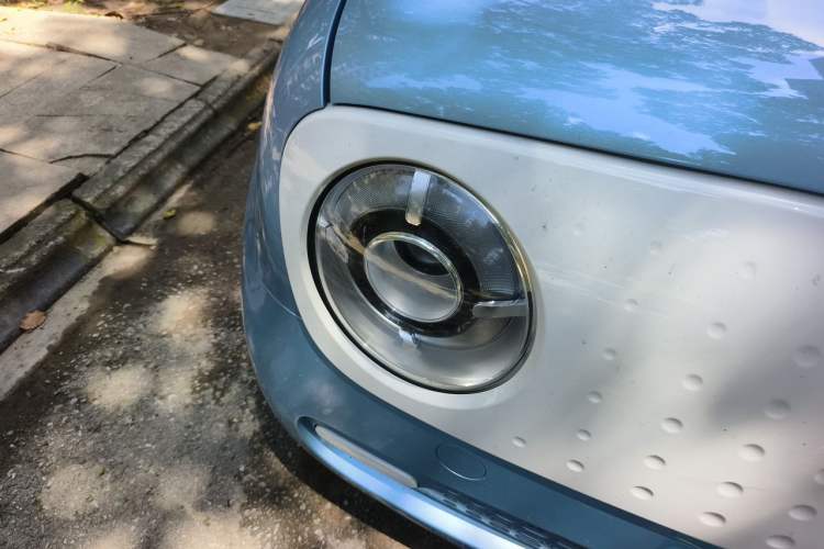 Used ORA Black Cat 2019 301km Standard Edition Right Front Headlight