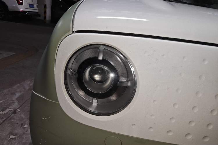 Used ORA Black Cat 2019 351 km Fun Edition Right Front Headlight