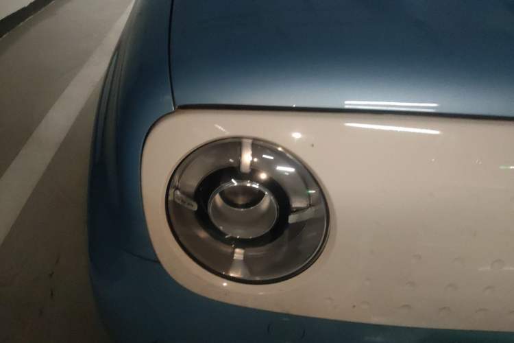 Used ORA Black Cat 2019 351 km Fun Edition Right Front Headlight