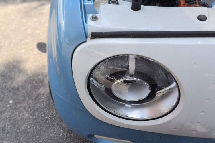 Used ORA Black Cat 2019 301km Standard Edition Right Front Headlight
