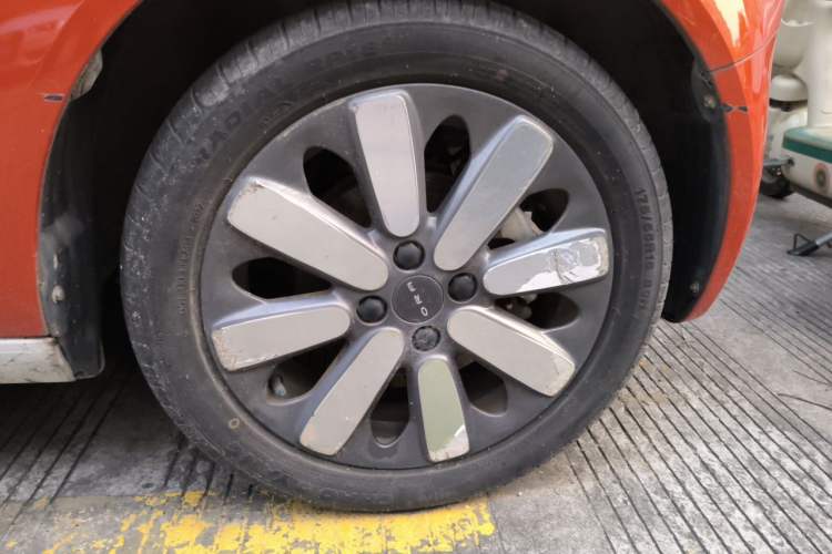 Used ORA Black Cat 2019 351 km Goddess Edition Right Front Wheel Hub