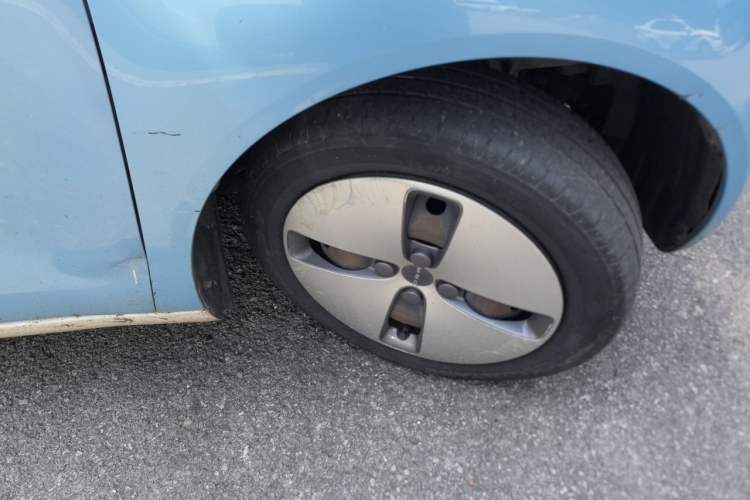 Used ORA Black Cat 2019 301km Standard Edition Right Front Wheel Hub