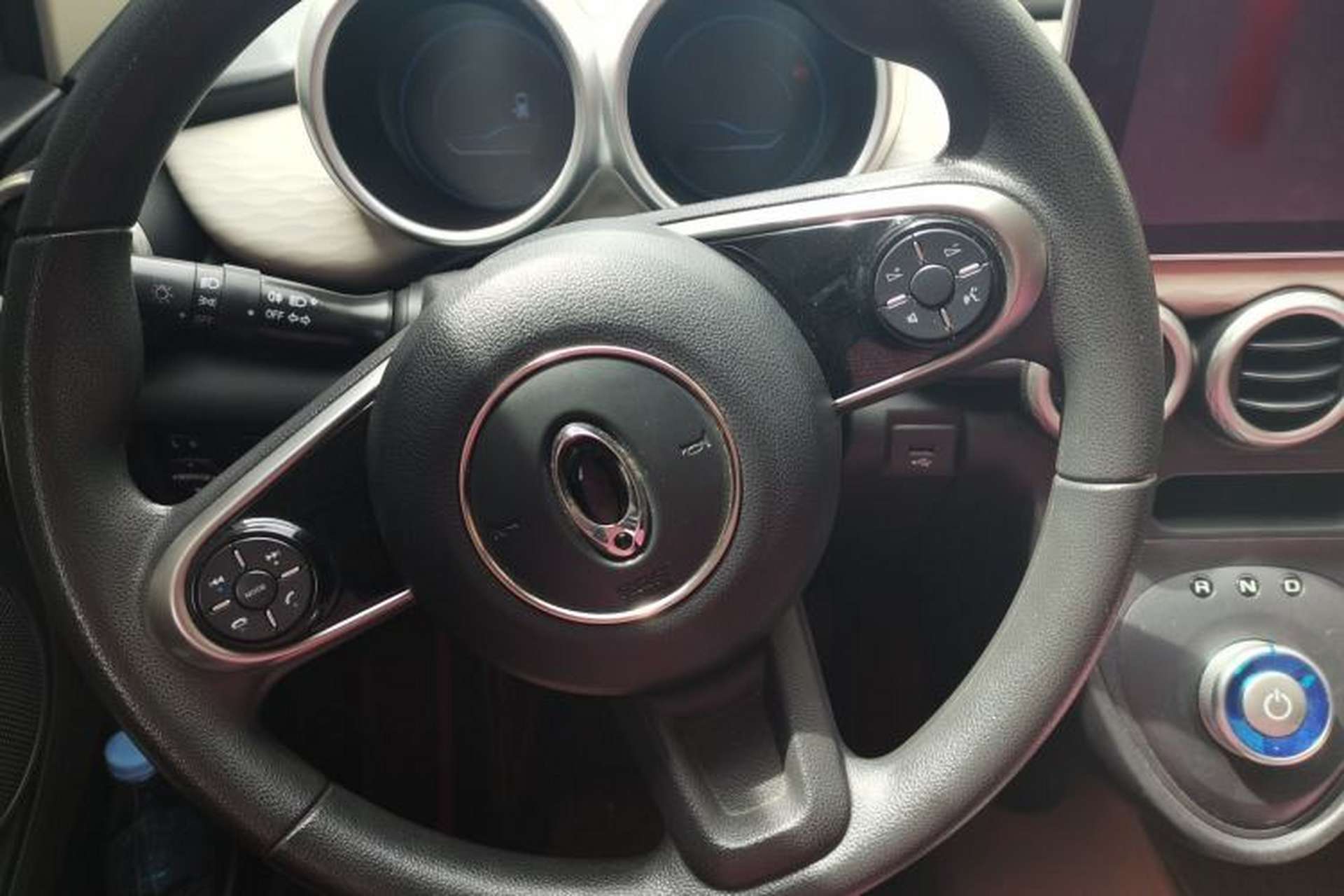 Used ORA Black Cat 2019 301km Standard Edition Steering Wheel