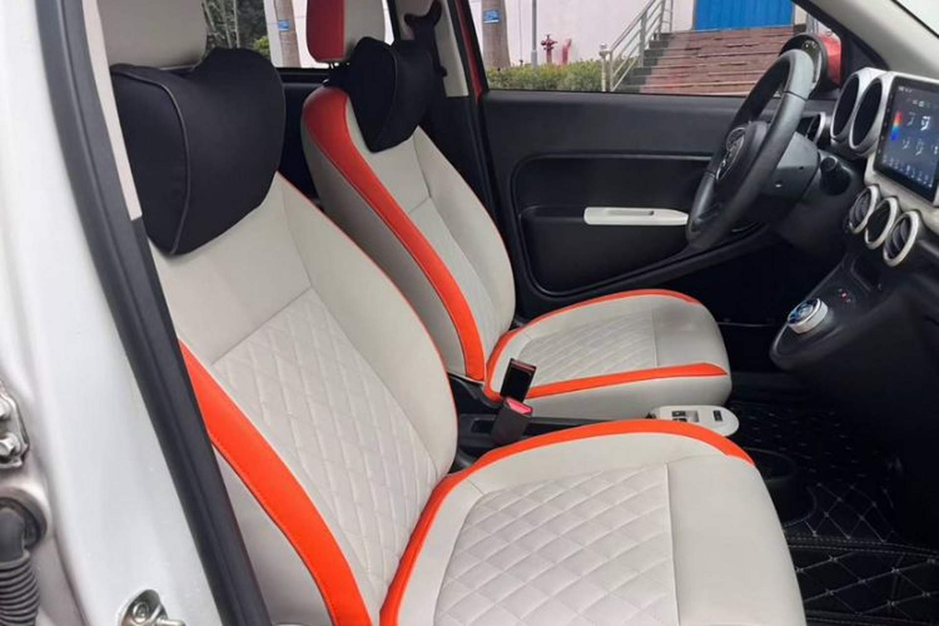 Used ORA Black Cat 2019 351 km Goddess Edition Interior 5