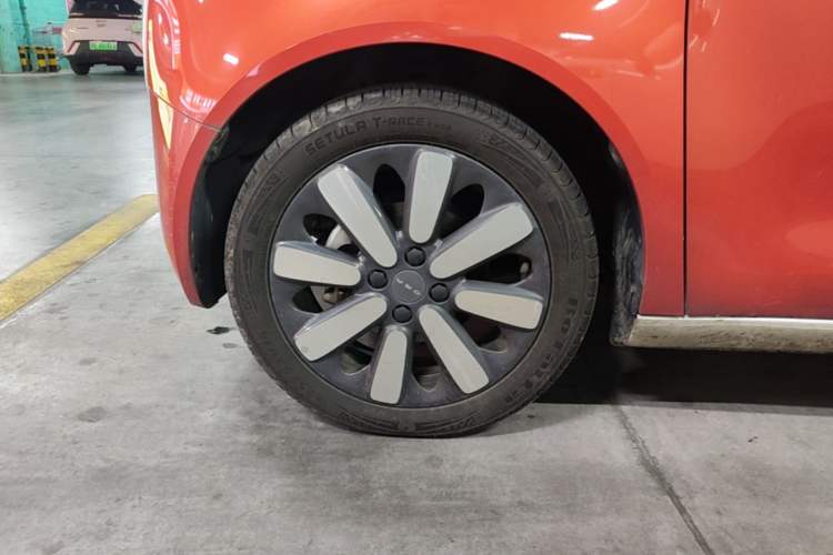 Used ORA Black Cat 2019 351 km Goddess Edition Left Front Wheel Hub