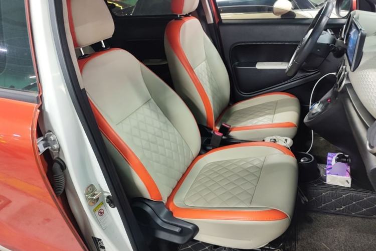 Used ORA Black Cat 2019 351 km Goddess Edition Right Front Seat
