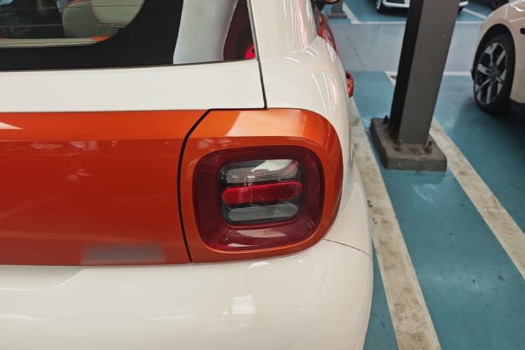 Used ORA Black Cat 2019 351 km Goddess Edition Right Rear Taillight