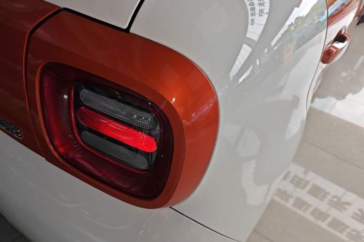 Used ORA Black Cat 2019 351 km Goddess Edition Right Rear Taillight