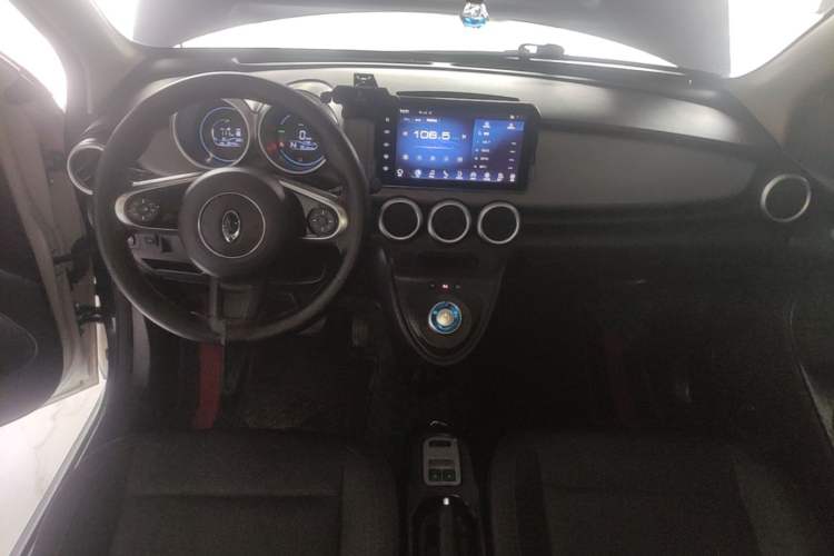 Used ORA Black Cat 2019 351 km Family Edition Center Console