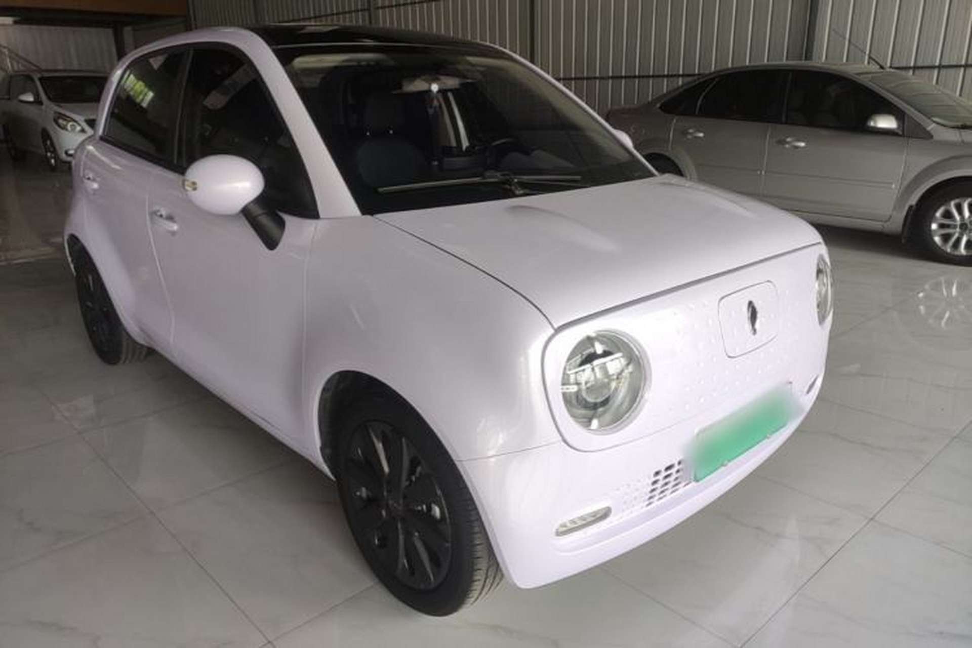 Used ORA Black Cat 2019 351 km Family Edition Front Right 45 Deg
