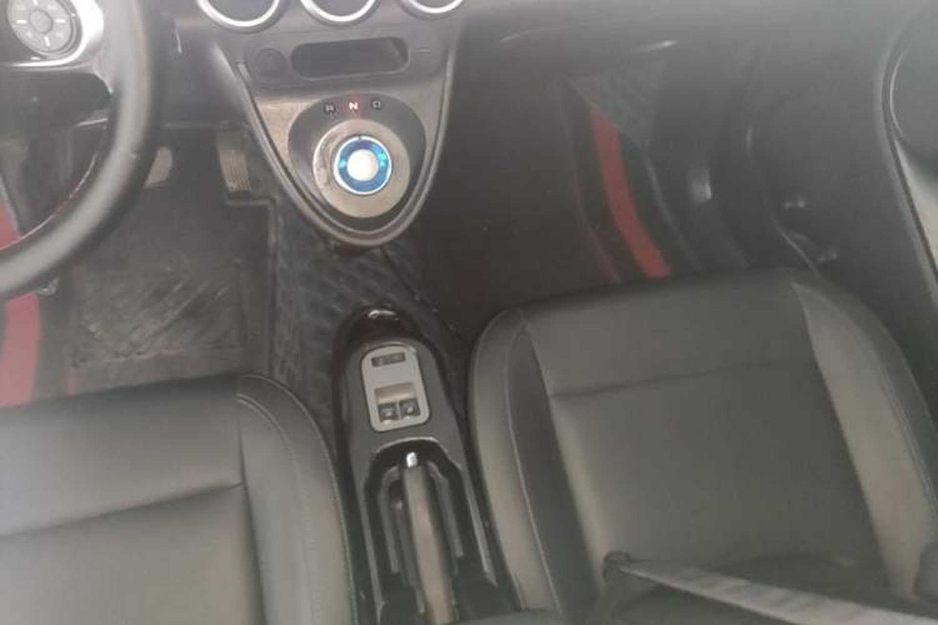 Used ORA Black Cat 2019 351 km Family Edition Gear Lever