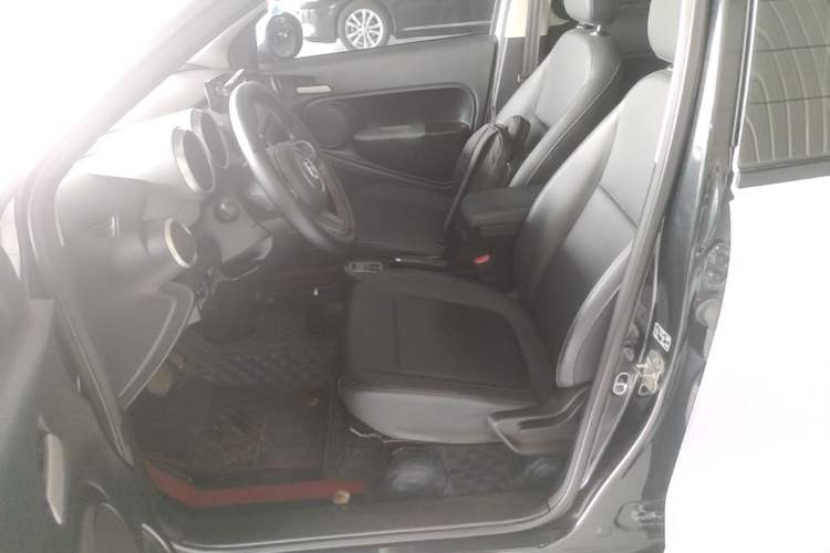 Used ORA Black Cat 2019 351 km Family Edition Left Front Seat