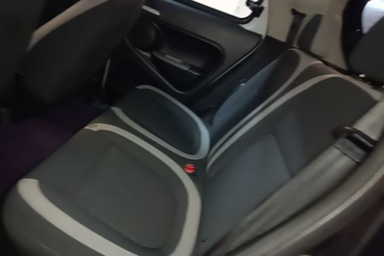 Used ORA Black Cat 2019 351 km Goddess Edition Left Rear Seat