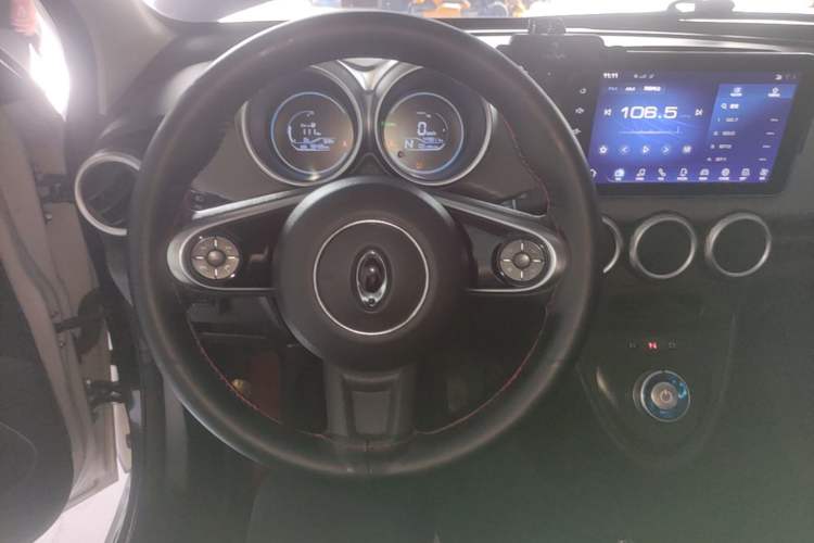 Used ORA Black Cat 2019 351 km Family Edition Steering Wheel