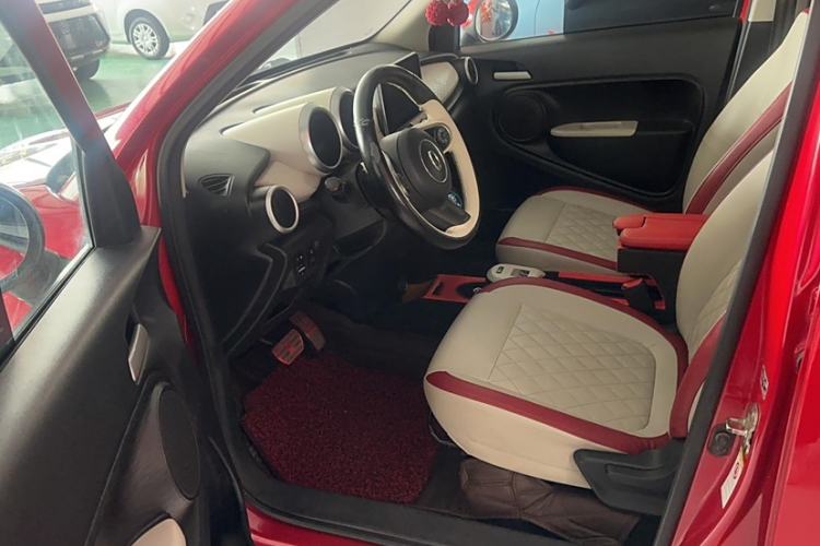 Used ORA Black Cat 2019 351 km Goddess Edition Interior 2
