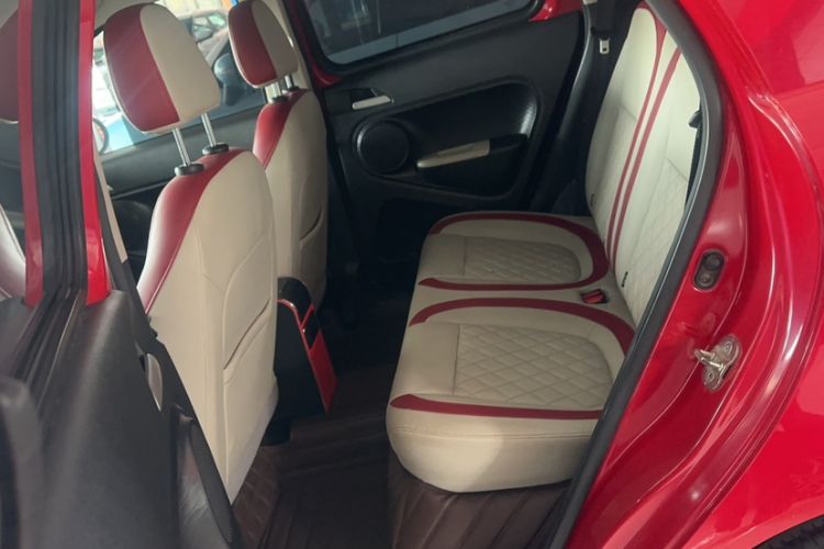 Used ORA Black Cat 2019 351 km Goddess Edition Interior 3