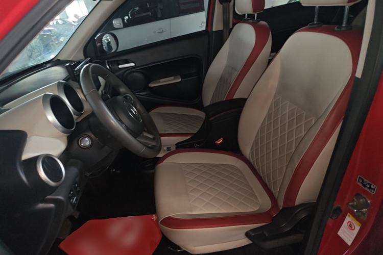Used ORA Black Cat 2019 351 km Goddess Edition Left Front Seat