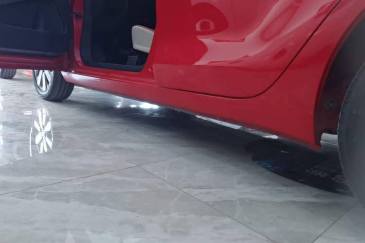 Used ORA Black Cat 2019 351 km Goddess Edition Left Side Sill