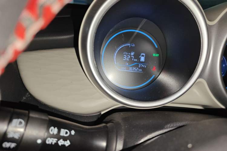 Used ORA Black Cat 2019 351 km Goddess Edition Odometer Close Up
