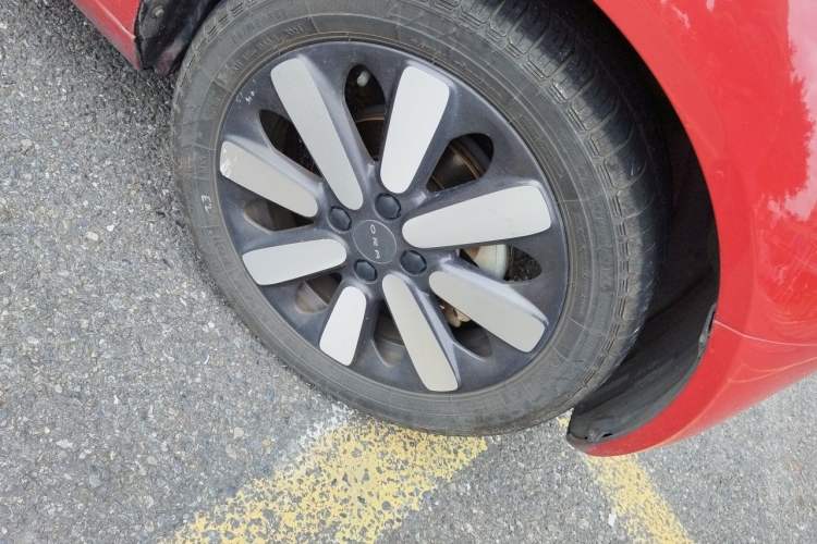 Used ORA Black Cat 2019 351 km Goddess Edition Right Front Wheel Hub