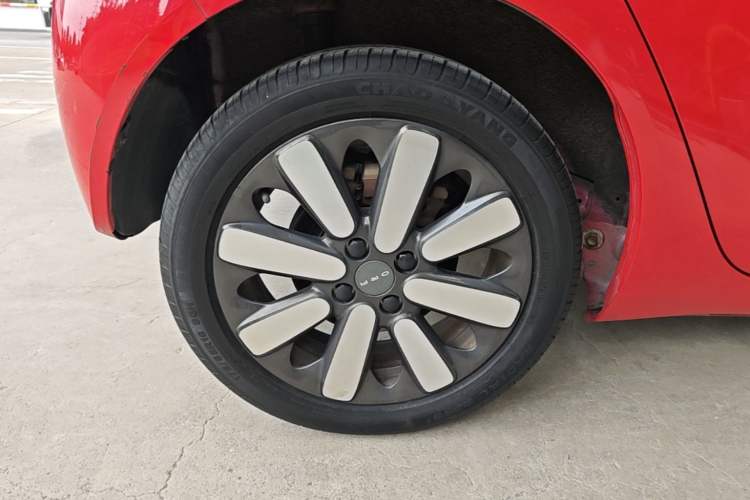 Used ORA Black Cat 2019 351 km Goddess Edition Right Rear Wheel Hub