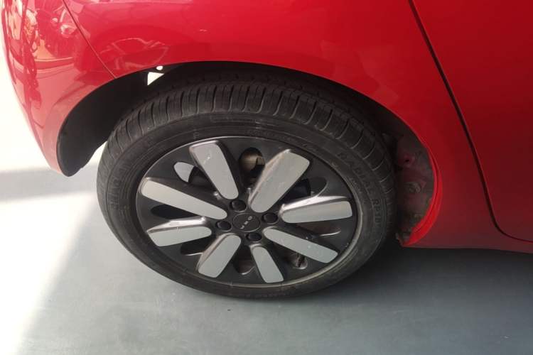 Used ORA Black Cat 2019 351 km Goddess Edition Right Rear Wheel Hub