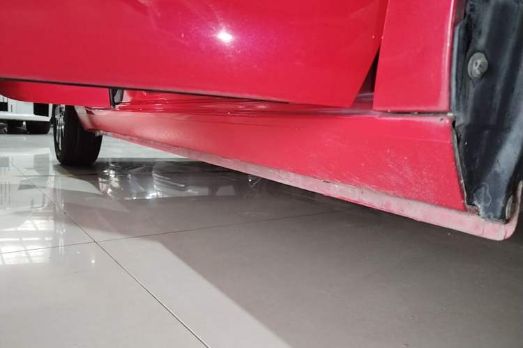 Used ORA Black Cat 2019 351 km Goddess Edition Right Side Sill