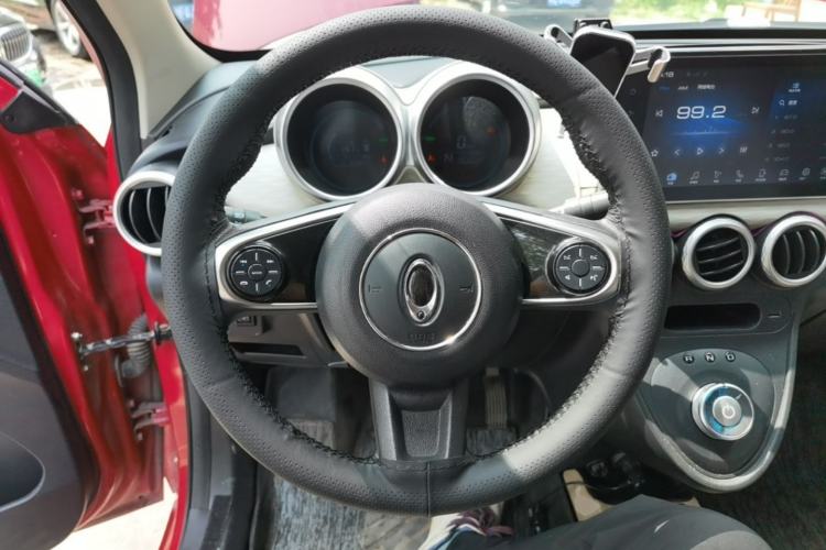 Used ORA Black Cat 2019 351 km Goddess Edition Steering Wheel