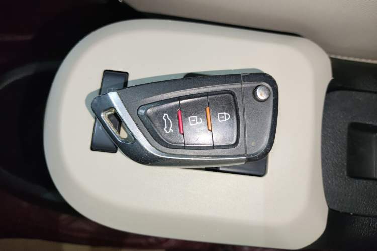 Used ORA Black Cat 2019 351 km Goddess Edition Vehicle Key