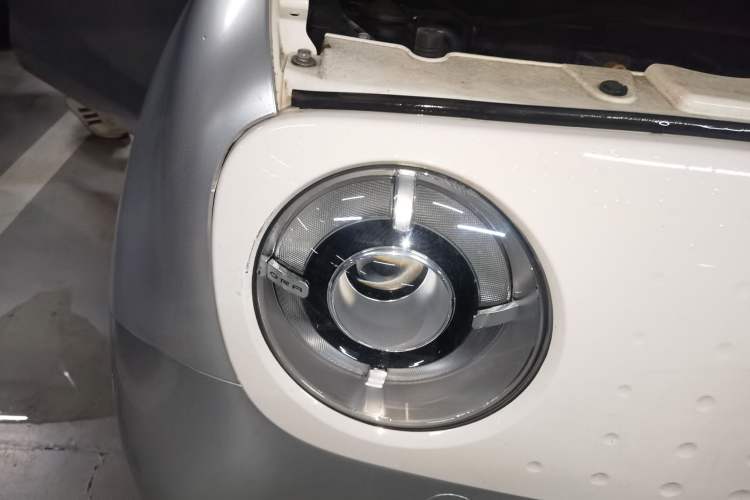 Used ORA Black Cat 2019 301km Standard Edition Right Front Headlight
