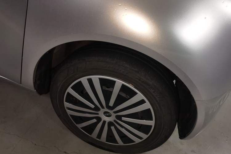 Used ORA Black Cat 2019 301km Standard Edition Right Front Wheel Hub