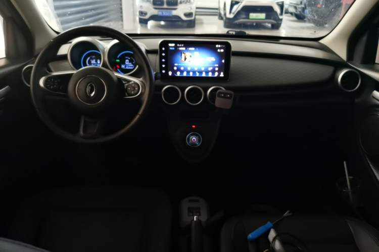 Used ORA Black Cat 2019 351 km Family Edition Center Console