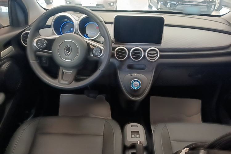 Used ORA Black Cat 2019 351 km Family Edition Center Console