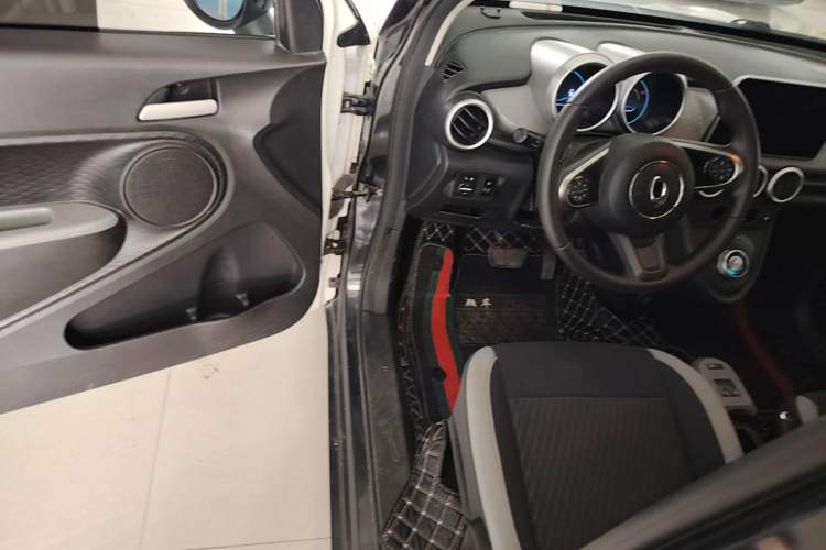 Used ORA Black Cat 2019 301km Standard Edition Driver Seat