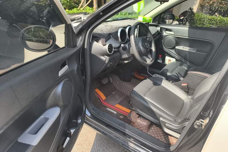 Used ORA Black Cat 2019 351 km Family Edition Driver Seat