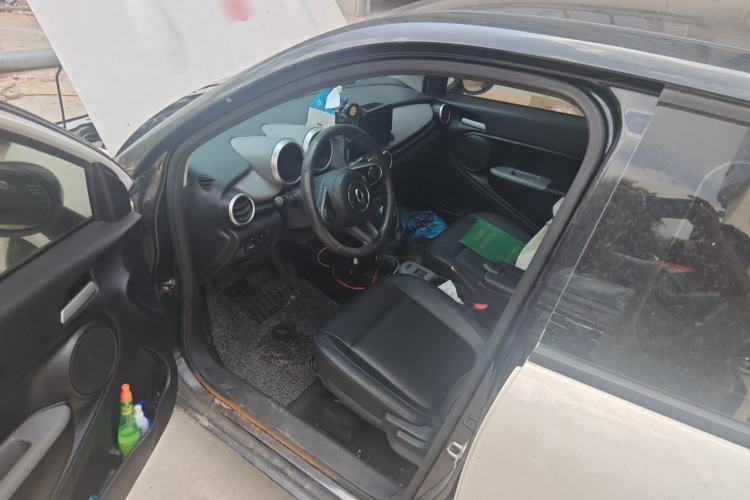 Used ORA Black Cat 2019 351 km Family Edition Driver Seat